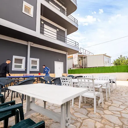 Brothers Of The World Apartman