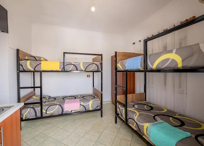 Brothers Of The World Lejlighed