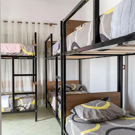 Brothers Of The World Apartment *