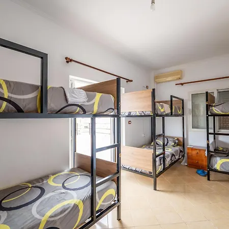 Brothers Of The World Apartment *
