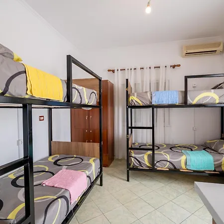 Brothers Of The World Apartment *